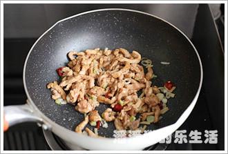 芥菜皮炒肉丝的做法