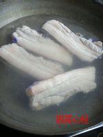 五花肉炖白萝卜的做法