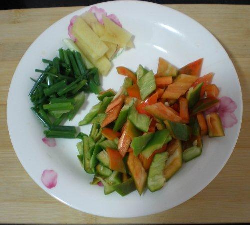 爆炒鹌鹑的做法