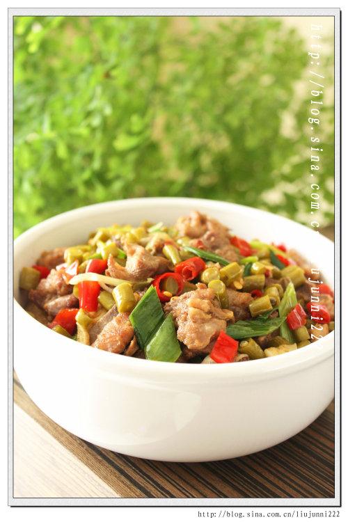 泡菜炒鸭的做法