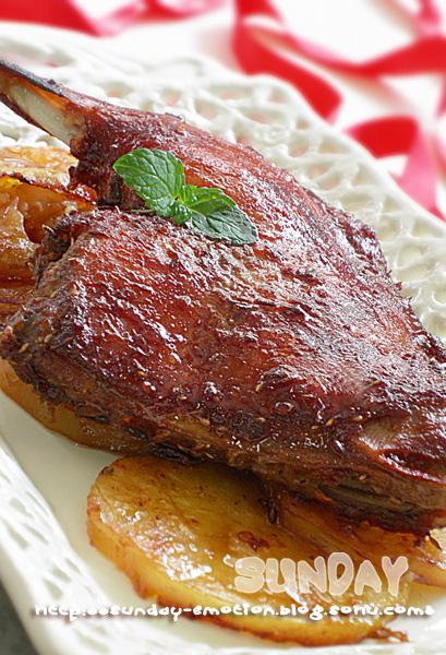 孜然土豆烤鸭腿的做法