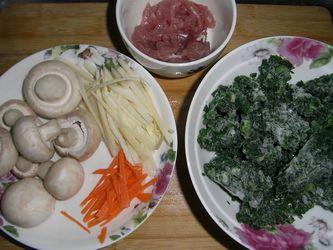 翡翠蘑菇肉丝的做法