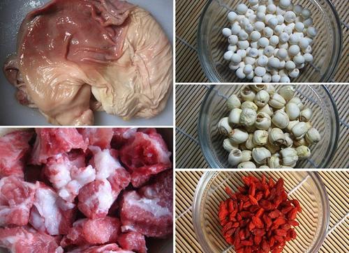 莲子猪肚汤的做法