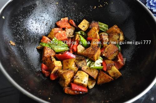 回锅洋芋的做法