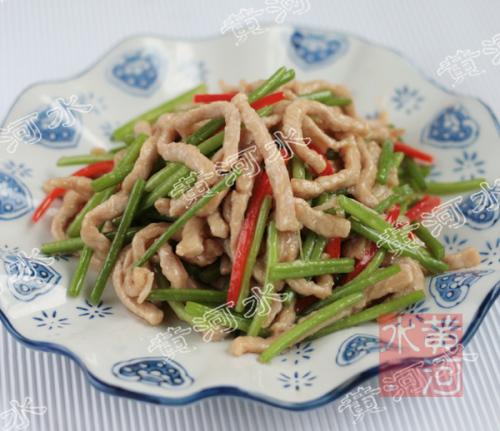 红薯梗炒肉丝的做法