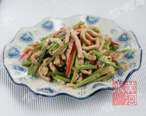 红薯梗炒肉丝的做法