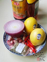 柠檬香草烤鸡翅的做法