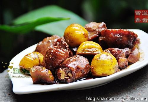 红润鸡翅栗子的做法