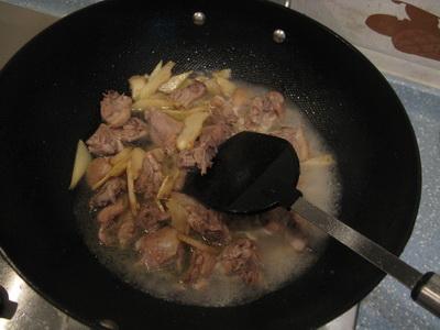 子姜炒鸭的做法