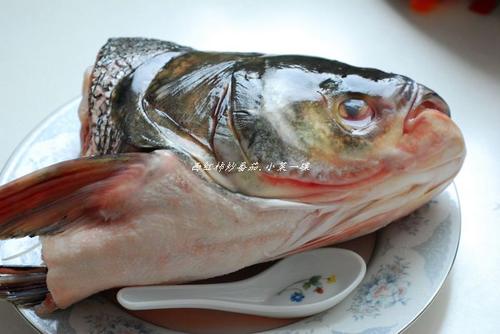 核桃鱼头豆腐汤的做法