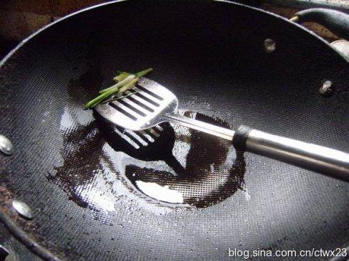 金枪鱼番茄豆腐汤的做法