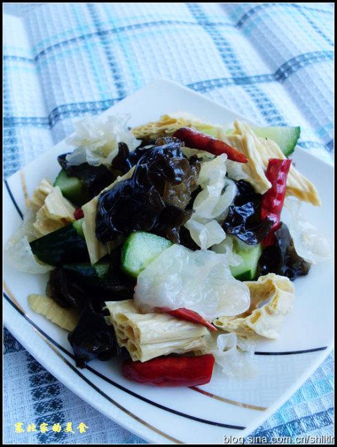 油泼腐竹双耳的做法