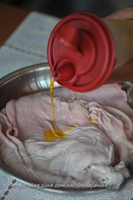 黑椒猪肚白果汤的做法