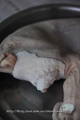 黑椒猪肚白果汤的做法