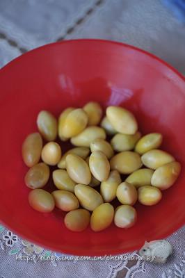 黑椒猪肚白果汤的做法