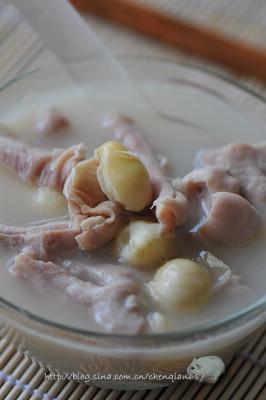 黑椒猪肚白果汤的做法