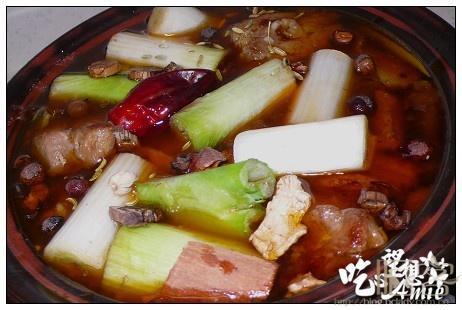 葱香砂锅排骨的做法