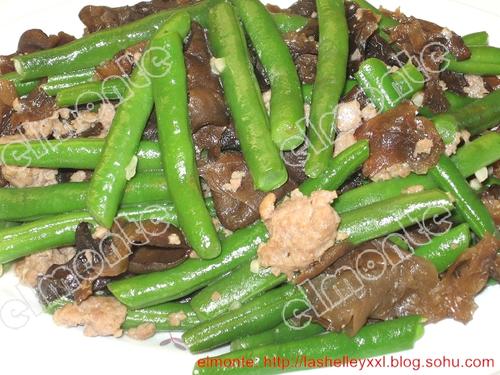 木耳肉末炒四季豆的做法