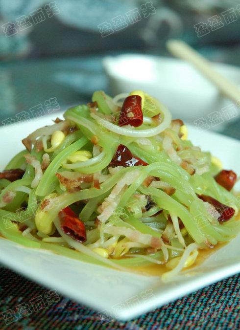 腊肉炒青笋丝的做法