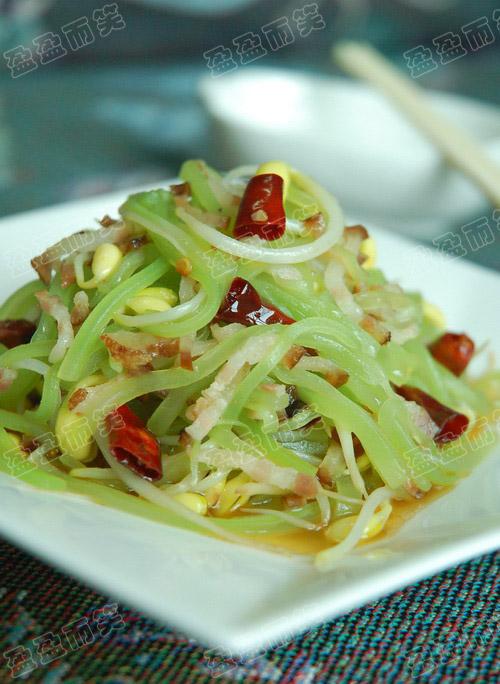 腊肉炒青笋丝的做法