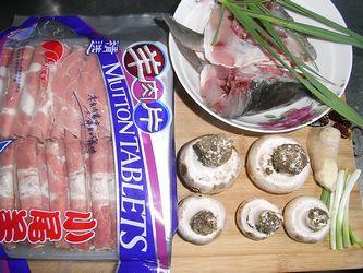 鱼羊鲜菇汤的做法