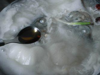 鱼羊鲜菇汤的做法