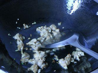 鸡腿肉炒笋瓜的做法