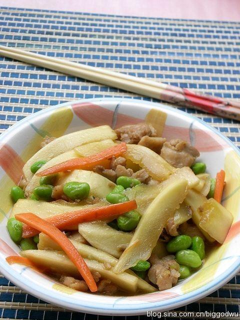 鸡腿肉炒笋瓜的做法