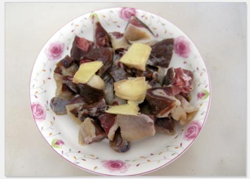 蒸咸鸭腿的做法