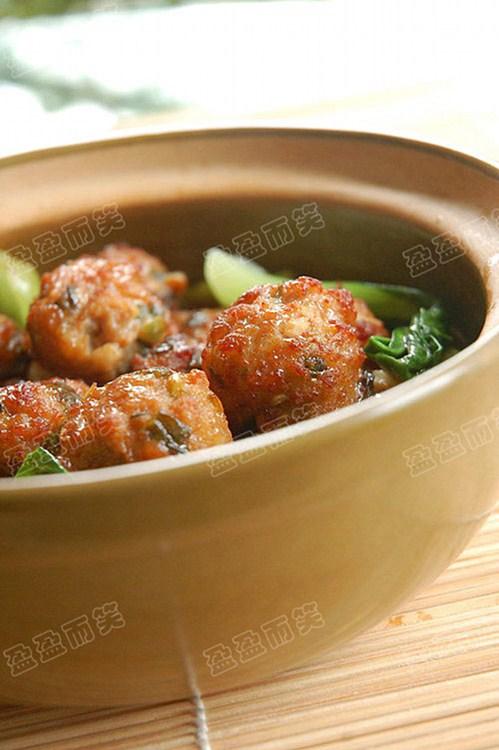 红焖肉丸煲的做法