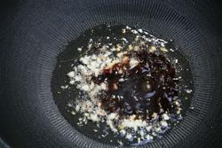 兰花蚝汁素肉片的做法