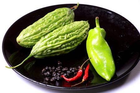 尖椒豆豉烤苦瓜的做法