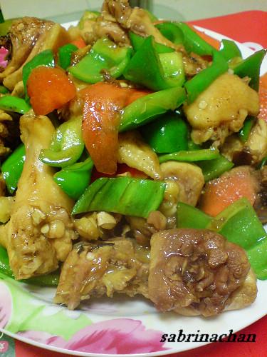 青椒烧鸡的做法