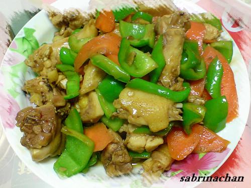 青椒烧鸡的做法