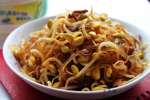 黄豆芽炒粉的做法