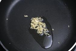 铁板牛仔骨的做法