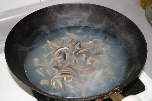 韭菜黄鳝的做法