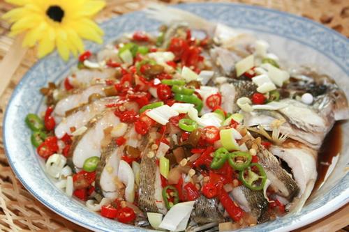 开屏鲈鱼的做法