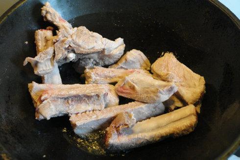 大盘排骨的做法