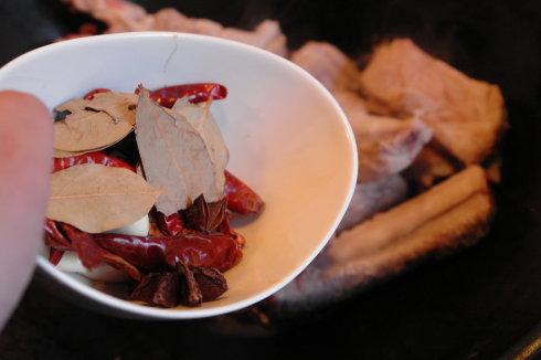 大盘排骨的做法