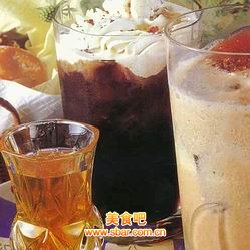 自制一杯蜂蜜冰冻咖啡的做法