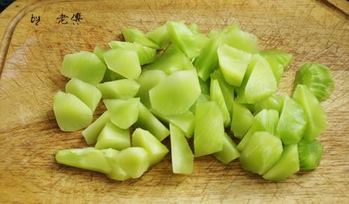 青笋烧兔的做法