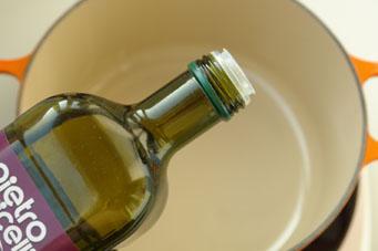 港式秘制猪肘的做法