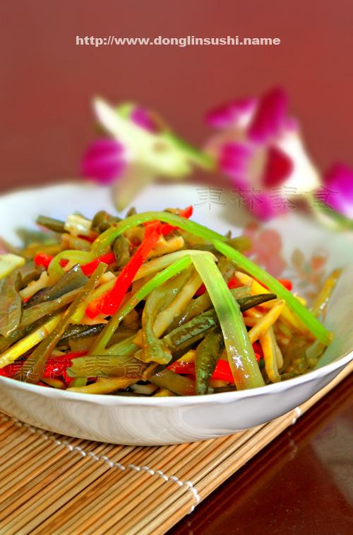 芹菜竹笋裙带菜的做法