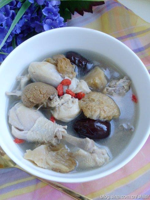 猴头菇炖鸡汤的做法
