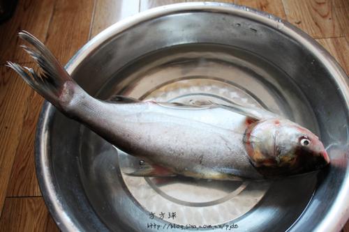 把蒿炖鱼的做法