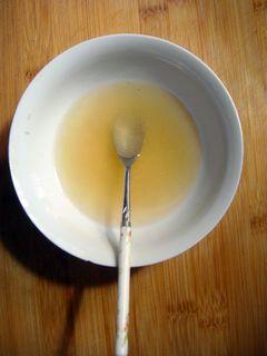 里脊炒蒜薹的做法