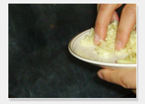 ���˸�˿������