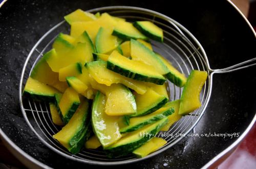 秘制香辣米粉南瓜的做法