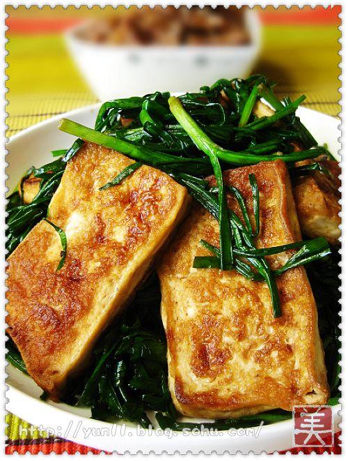 香煎豆腐炒韭菜的做法